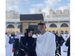 Viral Bawa Pacar Hingga ke Mekkah