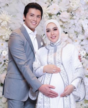 Setelah Melahirkan, Syahrini Ingin Bisa Liburan Bareng Anak dan Suaminya