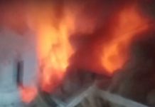 Rumah Dekat SMPN 23 Banjarmasin Terbakar, Tim Pemadam Berjibaku Padamkan Api