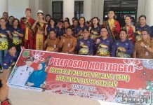 Deddy Winarwan Lepas Kontingen Festival Budaya Isen Mulang (FBIM) 2024