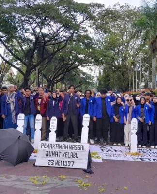 Ratusan Mahasiswa Kenang Tragedi Jumat Kelabu 1997