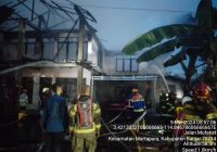 Dua KK dan 8 Jiwa Terdampak Kebakaran Hanguskan Rumah 2 Lantai di Menteri Empat Martapura