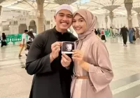 Umumkan Kehamilan Istrinya di Mekkah, Kaesang Pangarep Kasih Umroh Gratis Buat Ibu Hamil. Simak Caranya!