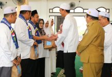 Bupati Banjar H. Saidi Mansyur Sampai Pesan Khusus Saat Melepas Ratusan Jemaah Calon Haji Sebelum Bertolak ke Tanah Suci