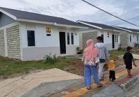Siap Huni, Pemerintah Serahkan Kunci Huntap Pada Korban Tsunami Sulteng