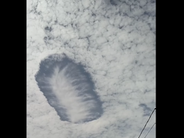 Viral! Awan Membentuk Lubang di Langit Jember, Begini Penjelasan Ahli BMKG
