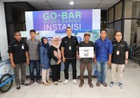 UPZ Bank Kalsel Beri Bantuan Rombong Bagi 5 Pelaku UMKM Banjarmasin