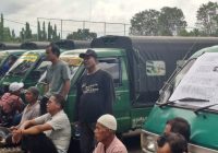 Sopir Taksi Unjuk Rasa di DPRD Banjarbaru, Buntut Izin Trayek Tak Keluar