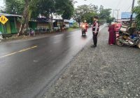 Antisipasi Laka Lantas, Polsek Rantau Badauh Atur Arus Lalu Lintas di Penyeberangan Sekolah