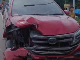 Tabrakan Mobil vs Sepeda Motor di Sungai Tabuk