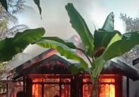 Kebakaran di Desa Hauwai Diduga Karena Listrik