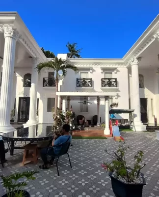 Penampakan Rumah Pengacara Toni RM yang Tak Mau Dibayar Dampingi Pegi Setiawan