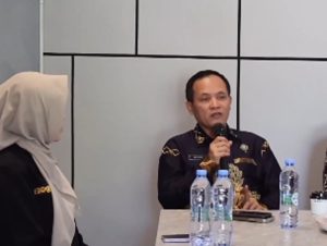 Kepala BNN Provinsi Kalsel, Brigjen Pol Wisnu Andyana SST Mk saat menjadi narasumber pada Coffee Talk Pemprov Kalsel, Jumat. (wartabanjar.com - Ist. BBN Kalsel)