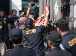 Ratusan Ribu Botol Miras, Belasan Juta Batang Rokok Dimusnahkan Bea Cukai, Nilainya Rp165 Miliar