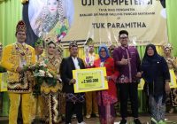 Bahagianya Muhammad Ali Juarai Lomba Tata Rias Pengantin Banjar Ba'amar Galung Pancar Matahari