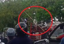 Tiang Roboh di Jalan Ahmad Yani Km. 5 Banjarmasin Bikin Lalu Lintas Macet