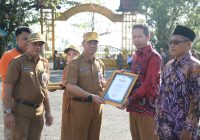 Pemkab Batola Beri Penghargaan Kepada Koperasi dan Pelaku Usaha Mikro