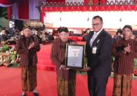 Gelar Wayang Kulit Libatkan Ribuan UMKM, Polri Dapat Rekor MURI