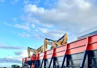 Haji Isam Pantau Langsung Kedatangan Ribuan Excavator Pesanannya di Merauke, Begini Komitmennya