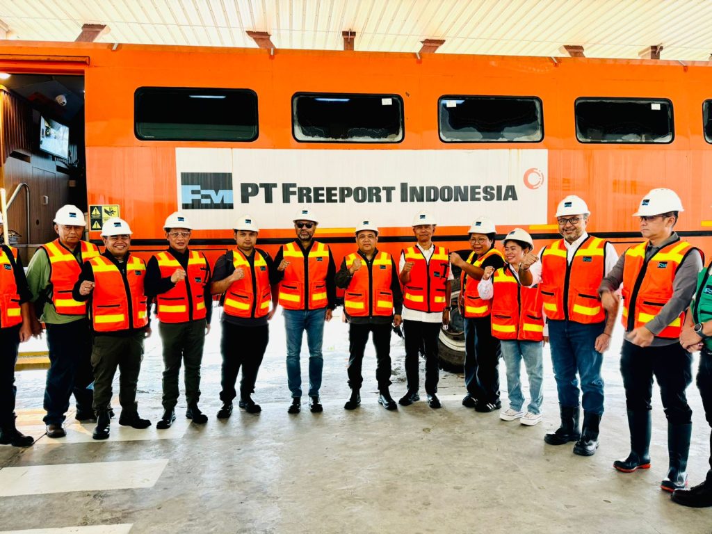 Haji Isam kunjungan kerja ke PT Freeport Indonesia. (wartabanjar.com - Istimewa)