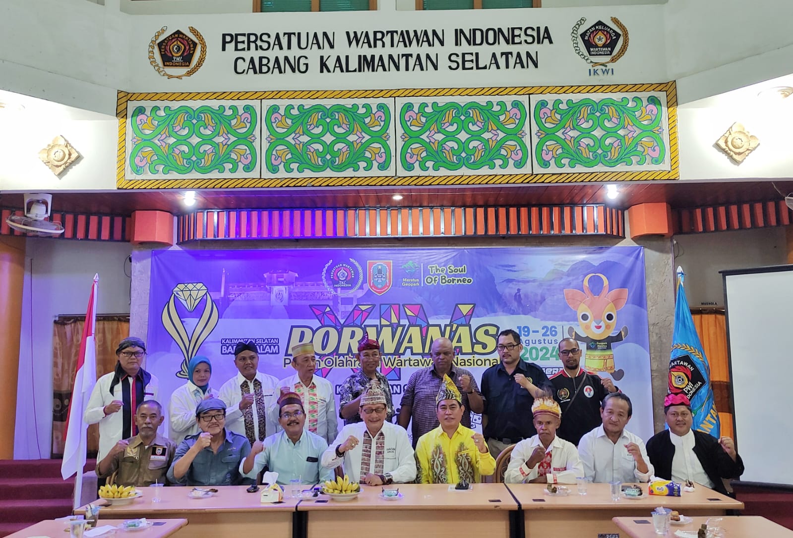 08082024_Ikasa Kalsel memenuhi undangan silaturahmi PWI Kalsel dalam rangka menyambut gelaran Porwanas XIV 2024. (wartabanjar.com - MC Porwanas) Ikasa Kalsel memenuhi undangan silaturahmi PWI Kalsel dalam rangka menyambut gelaran Porwanas XIV 2024. (wartabanjar.com - MC Porwanas)
