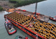 Pengiriman Tahap 2 dari China, Ratusan Unit Excavator Pesanan Haji Isam Tiba di Papua