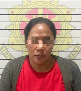 TWH diamankan polisi atas dugaan sebagai mucikari dan menjadi rumah bedakannya sebagai tempat prostitusi. (wartabanjar.com - Ist. Humas Polres Tabalong)
