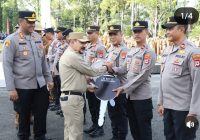 9 Unit Mobil Dinas Diserahkan Pemkab Tala ke Polres Tanah Laut