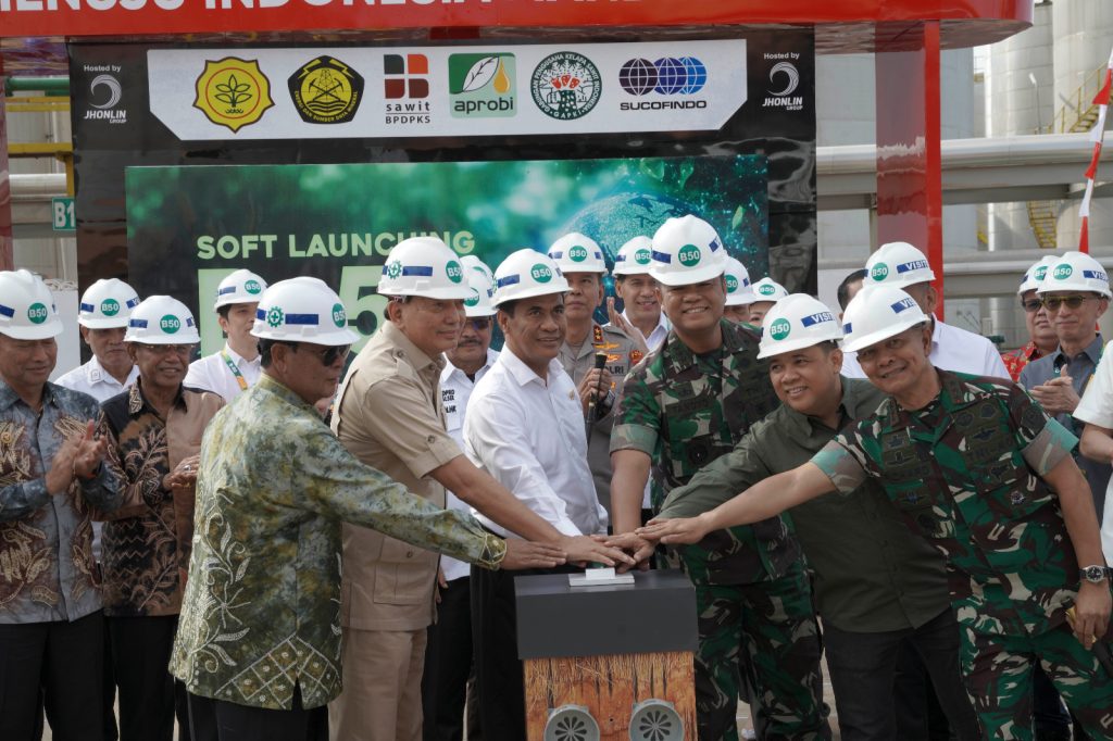 Mentan RI, Andi Amran Sulaiman, memimpin ujicoba dan soft launching implementasi pemanfaatan biodiesel B-50 PT JAR. (wartabanjar.com)