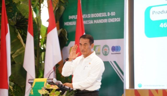 Menteri Pertanian, Andi Amran Sulaiman, saat soft launching biodiesel (B50) PT Jhonlin Agro Raya di Batulicin, Tanah Bumbu, Kalsel, Minggu. (wartabanjar.com - Istimewa)