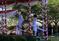 Putri Gubernur Kalsel Sukses Menjadi Pembawa Baki Bendera Merah Putih