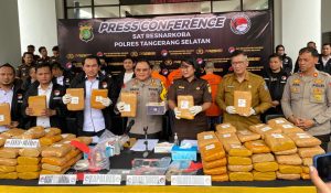 Polres Tangerang Selatan membongkar praktik pembuatan kue berbahan ganja. (wartabanjar.com - Ist. Tribrata)