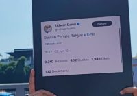 Cuitan Ridwan Kamil Viral Saat Dibawa Peserta Unjuk Rasa di DPR RI