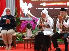 Usai Deklarasi di Martapura, Acil Odah-Rozanie Langsung ke Banjarmasin Daftar ke KPU Kalsel