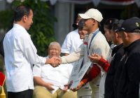 Presiden Jokowi Serahkan Bonus Rp 6 Miliar untuk Atlet Panjat Tebing Veddriq