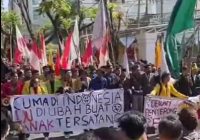 Mahasiswa Unjuk Rasa di Depan Kantor DPRD Kalsel Tolak Revisi RUU Pilkada