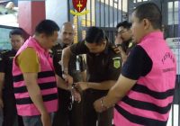 Dua Tersangka Kasus Korupsi Proyek Jalan Ditahan Kajari HST