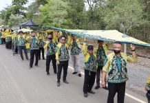 Rekor MURI Bentangkan Sasirangan Sepanjang 6.008 Km Akhirnya Terwujud