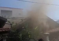 BREAKING NEWS Kebakaran di Komplek Asdi Karya