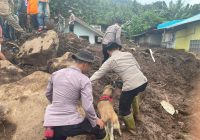 Ratusan Personel Polri Cari Korban Banjir dan Longsor di Ternate