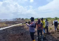 Lahan Gambut di Bengkalis Terbakar, Satgas Turunkan Heli Water Bombing