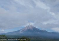 Erupsi 139 Detik, PVMBG Tetapkan Gunung Semeru Berstatus Waspada