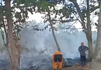 Kebakaran Lahan di Jalan A Yani Depan Bandara Syamsudin Noor Dekat Komplek Sidomulyo