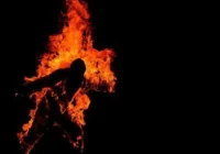 Sadis! Seorang Lelaki Bakar Istri Gara-Gara Suka Utang