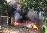 Asap Tebal Mengepul Dekat Bandara Belakang Airnav, Diduga dari Ban dan Lahan yang Terbakar