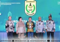 DPRD Kota Banjarmasin Terima Penghargaan Nirwasita Tantra 2023 Menteri LHK