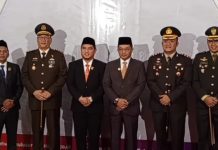 Pengambilan Sumpah/Janji Pimpinan DPRD HSS