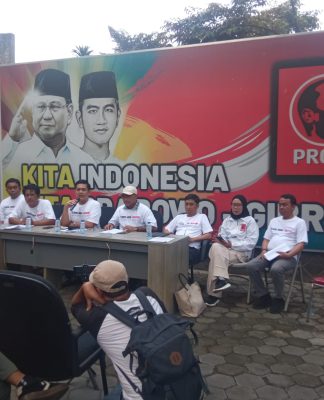 Projo: Fufufafa Sengaja Untuk Belah Bambu Antara Prabowo-Jokowi-Gibran