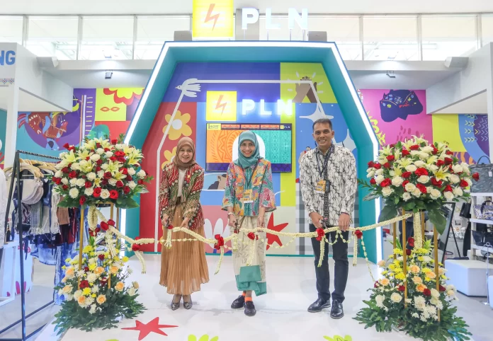 Peresmian pembukaan booth PLN dalam INACRAFT on October yang di gelar di Jakarta Convention Center pada 2 hingga 6 Oktober 2024. (Dok. PLN)