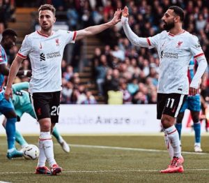 Pemain Liverpool rayakan kemenangan. (wartabanjar.com - Ist. IG LFC)